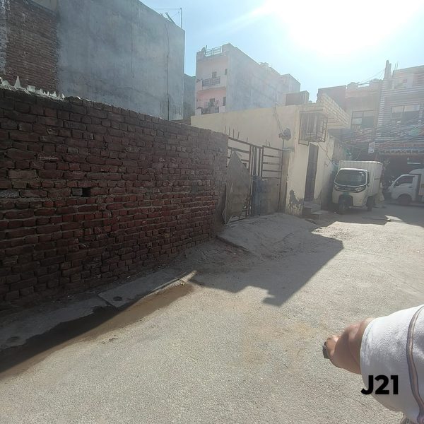 56 Gaj Plot For Urgent Sale